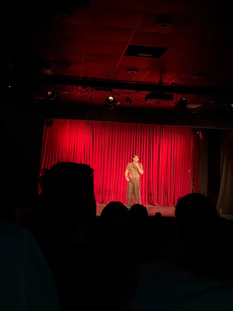 מופע סטנד אפ בבית ציוני אמריקה