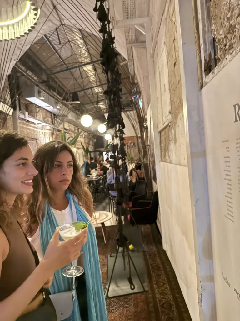 קוקטייל ואומנות בבית קנדינוף
