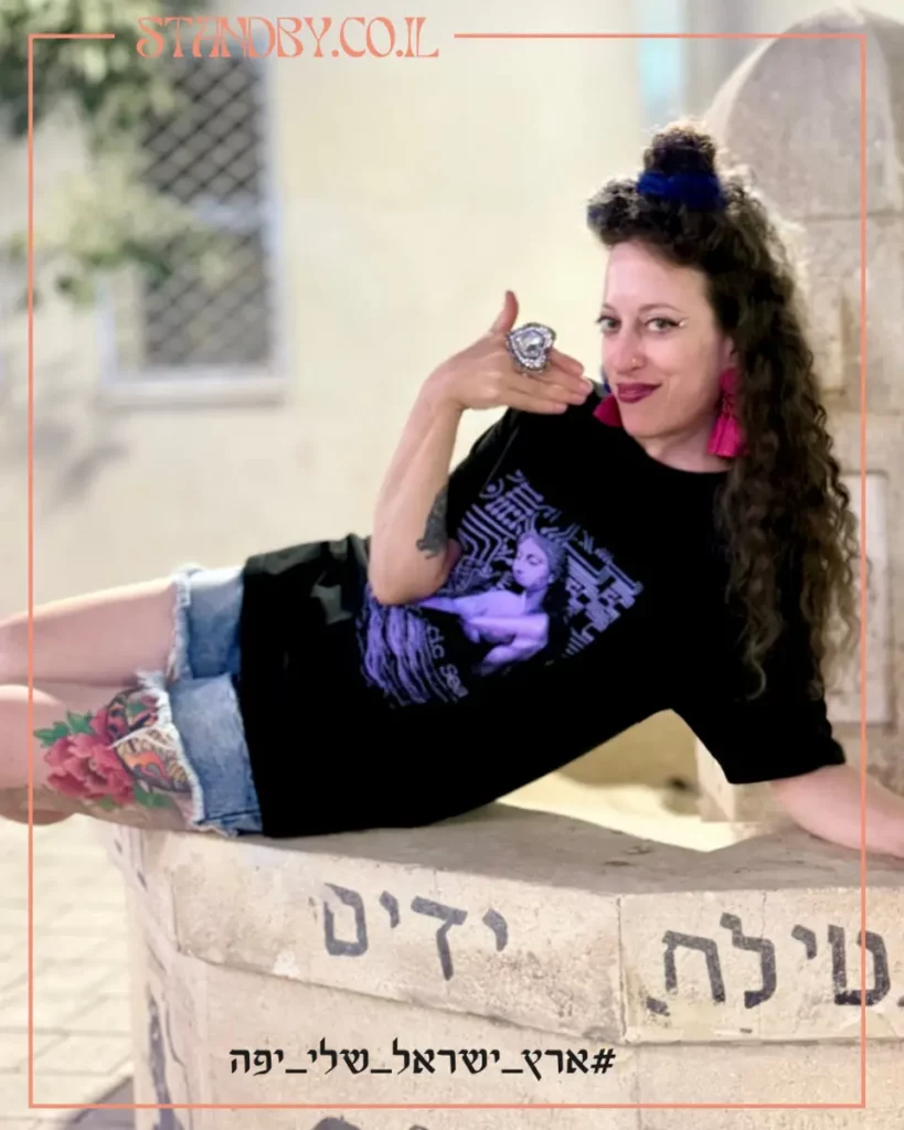 אלה מדגמנת בתל אביב